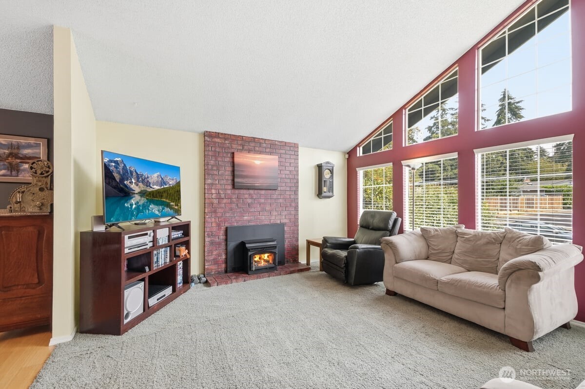 property viewer photo 3