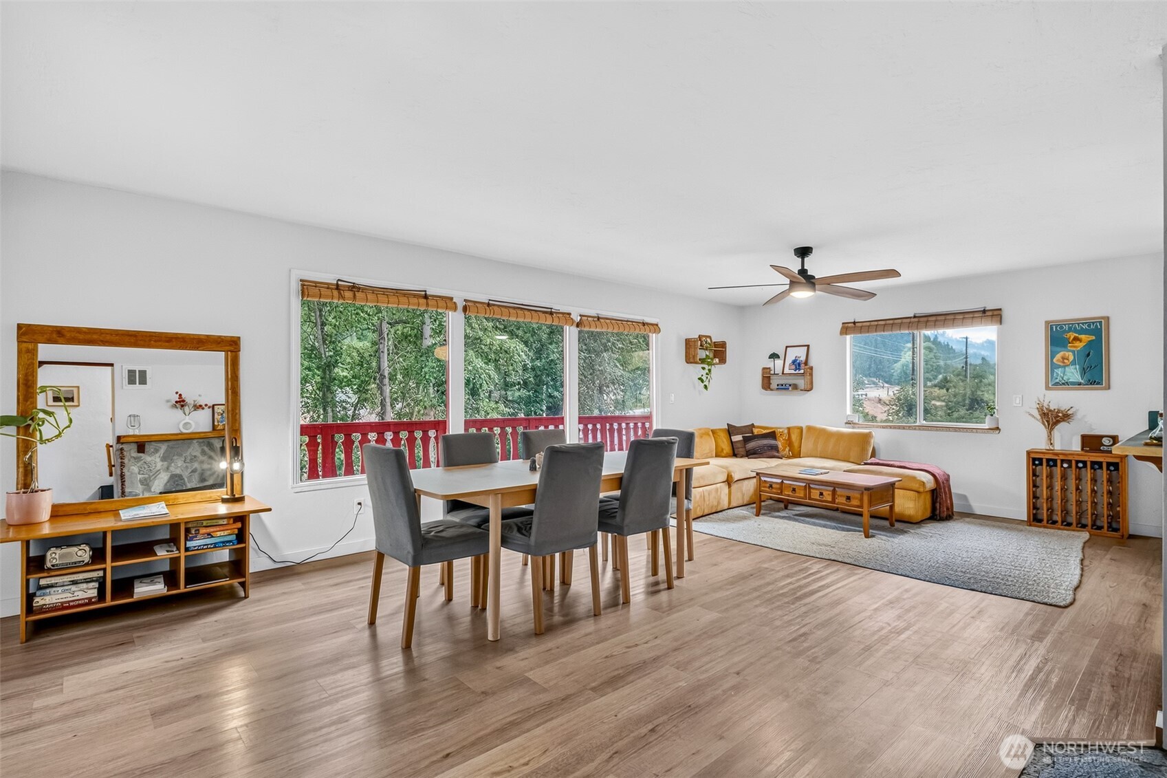 property viewer photo 10