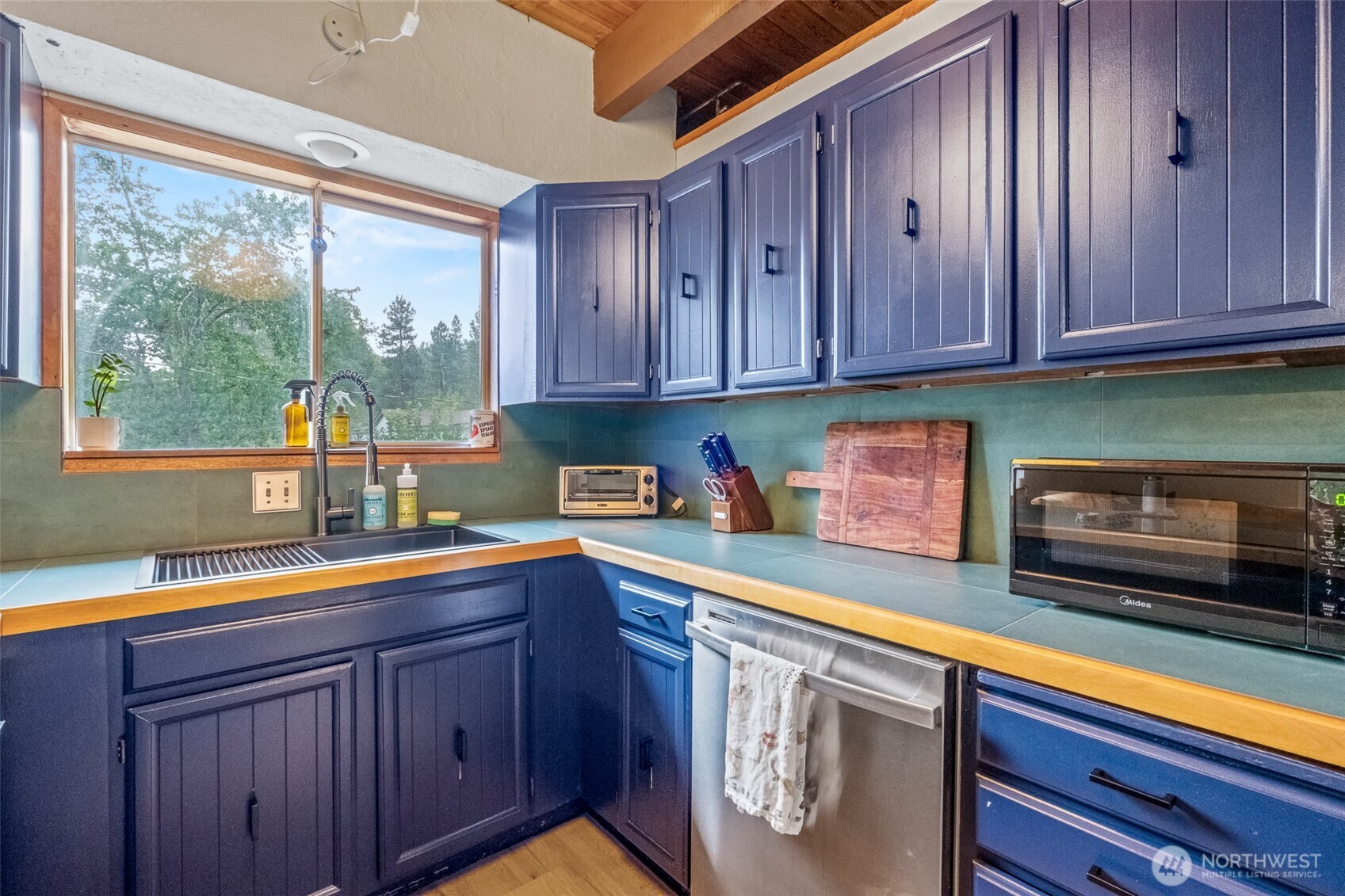 property viewer photo 15