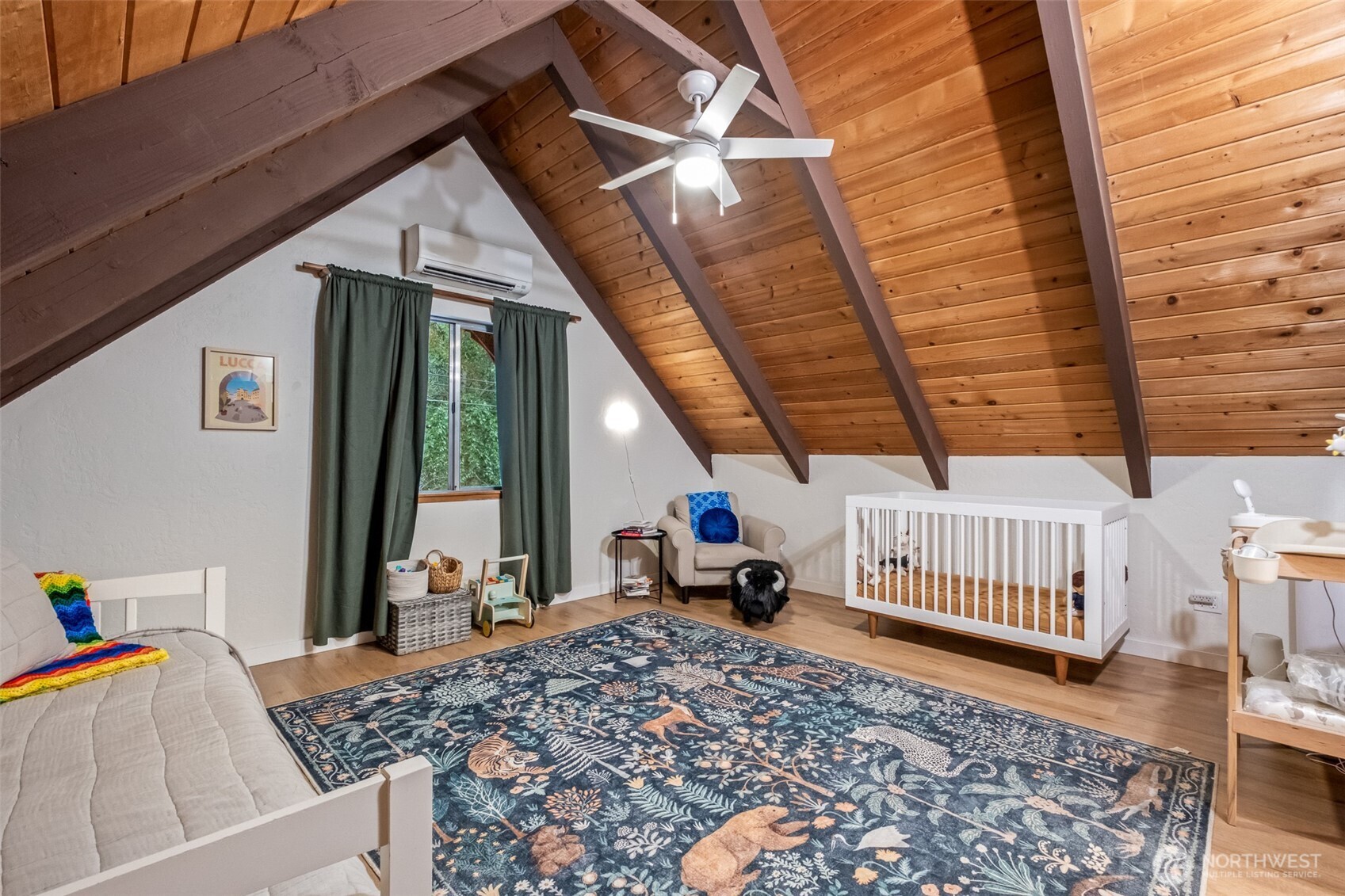 property viewer photo 23