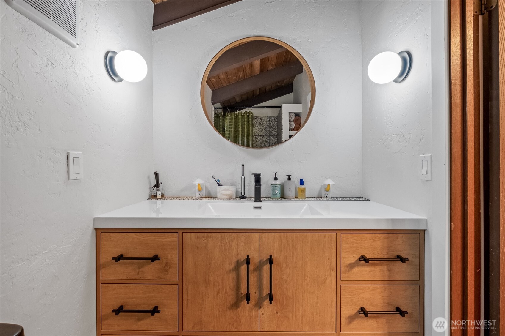 property viewer photo 26