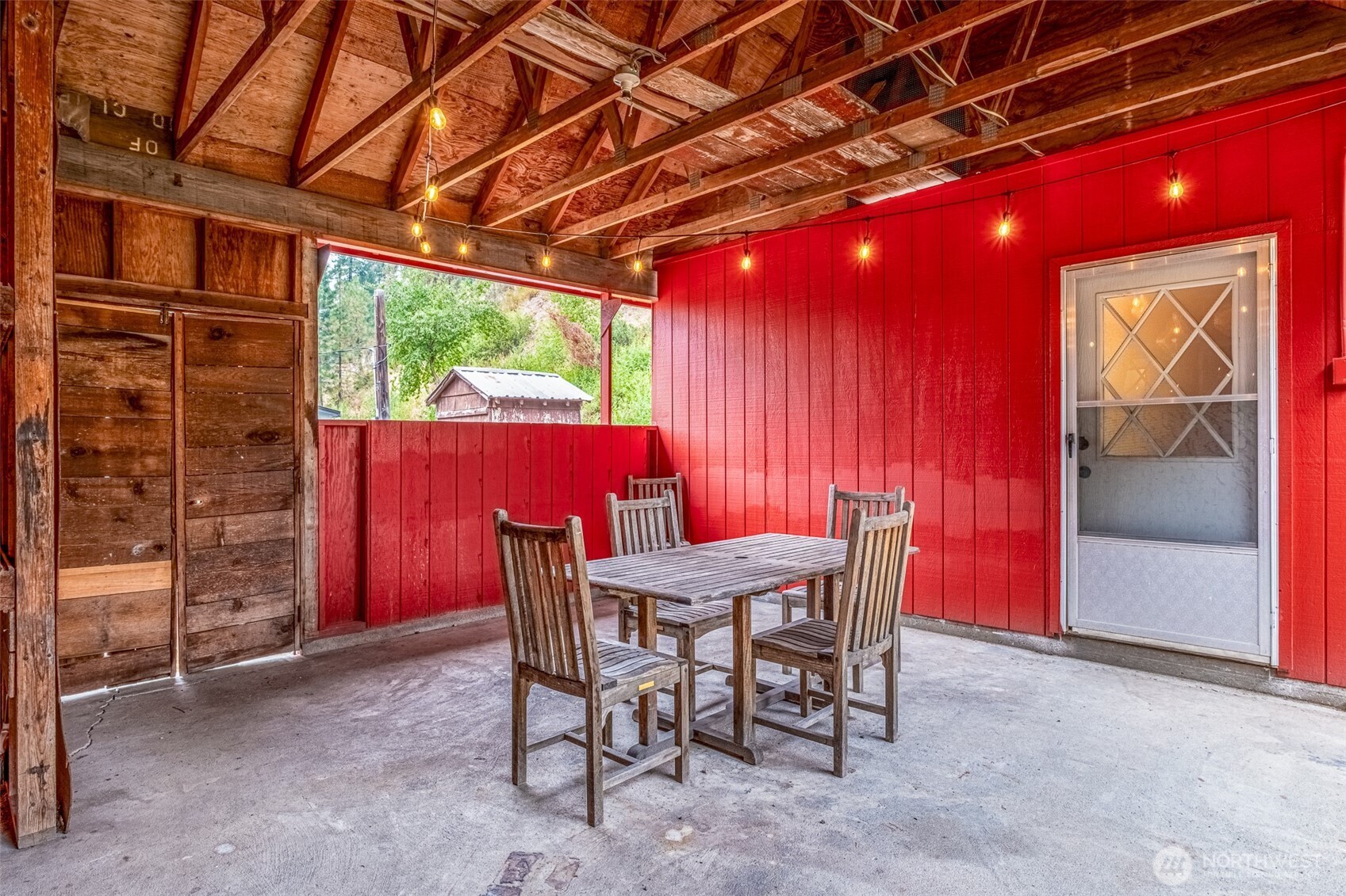 property viewer photo 31