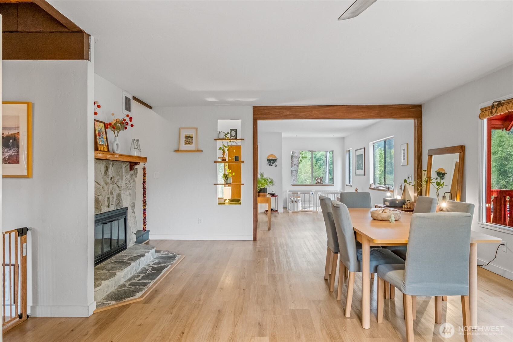 property viewer photo 9