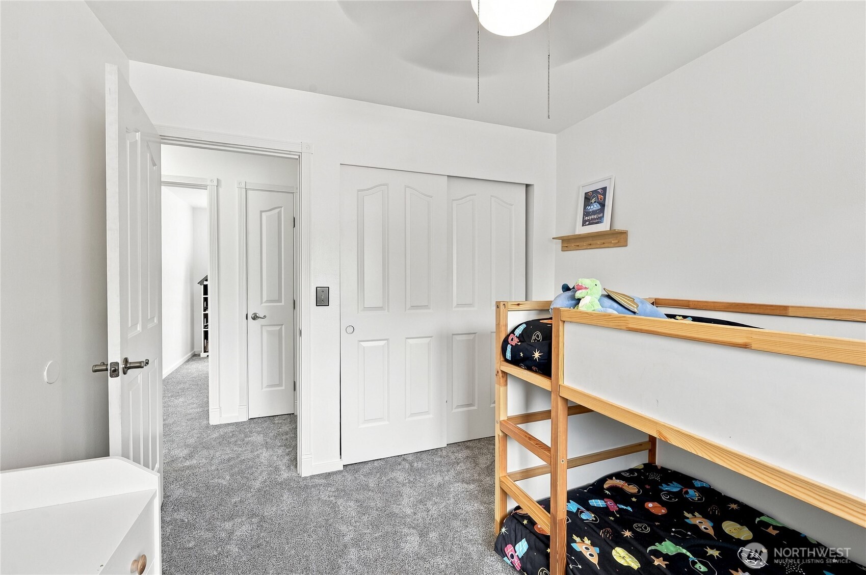 property viewer photo 18