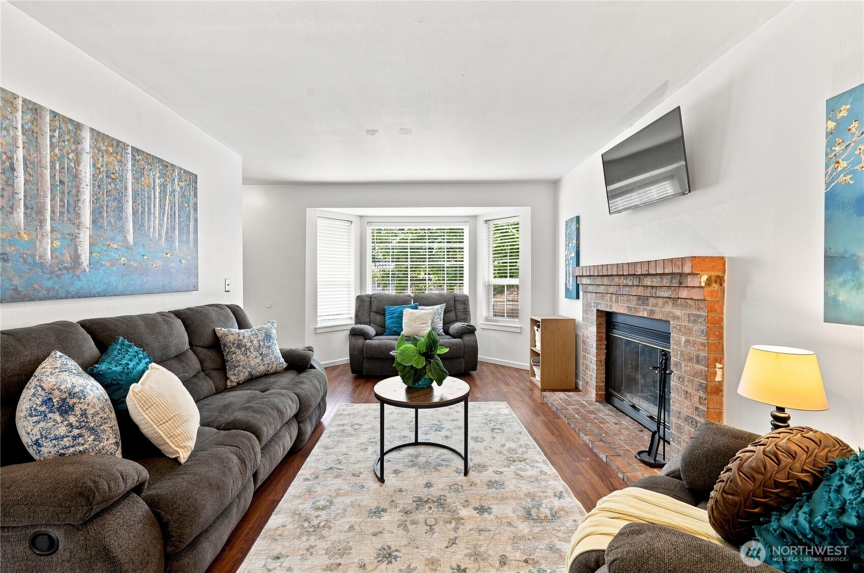 property viewer photo 3