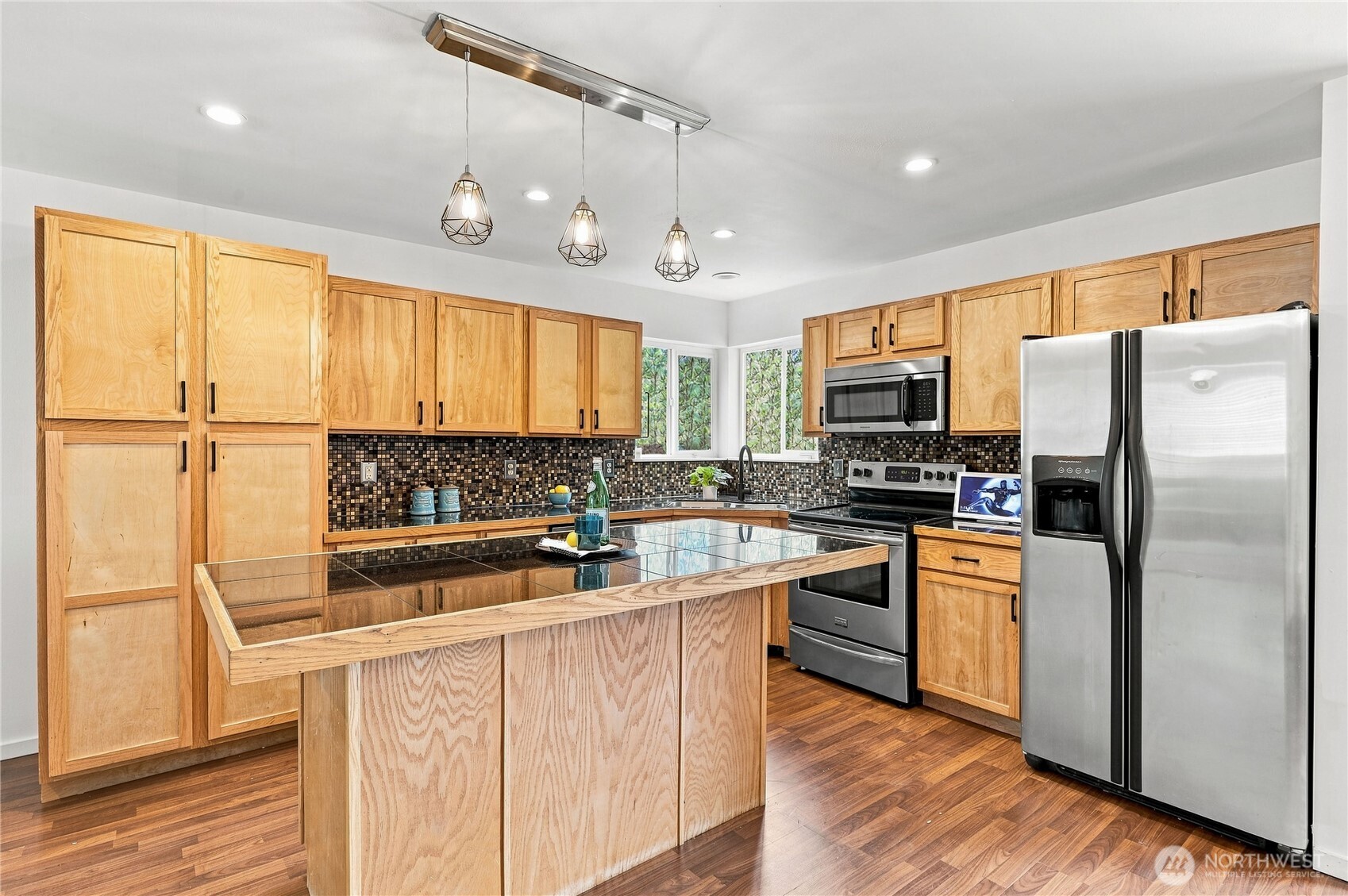 property viewer photo 6