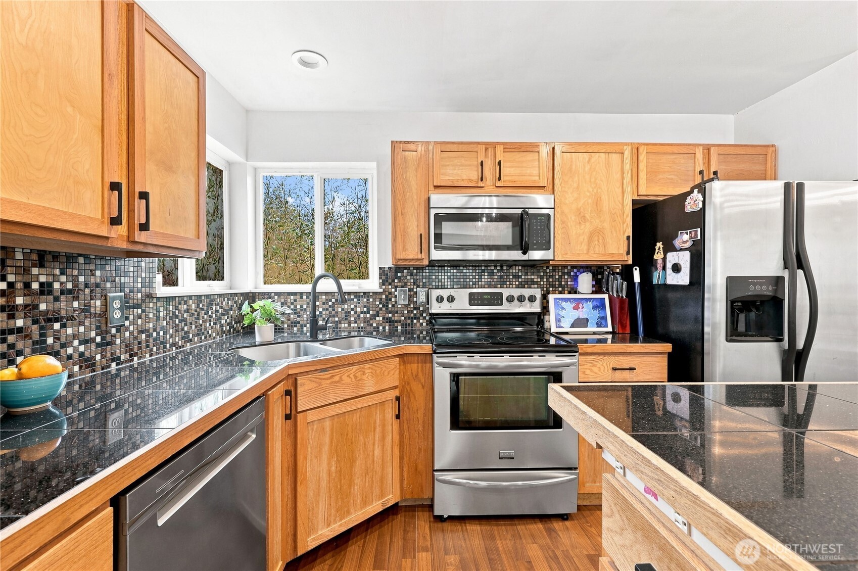 property viewer photo 7