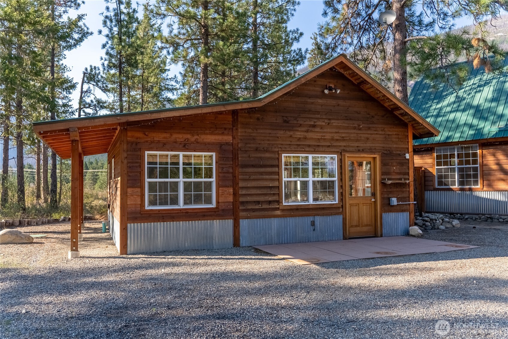 main property photo 23