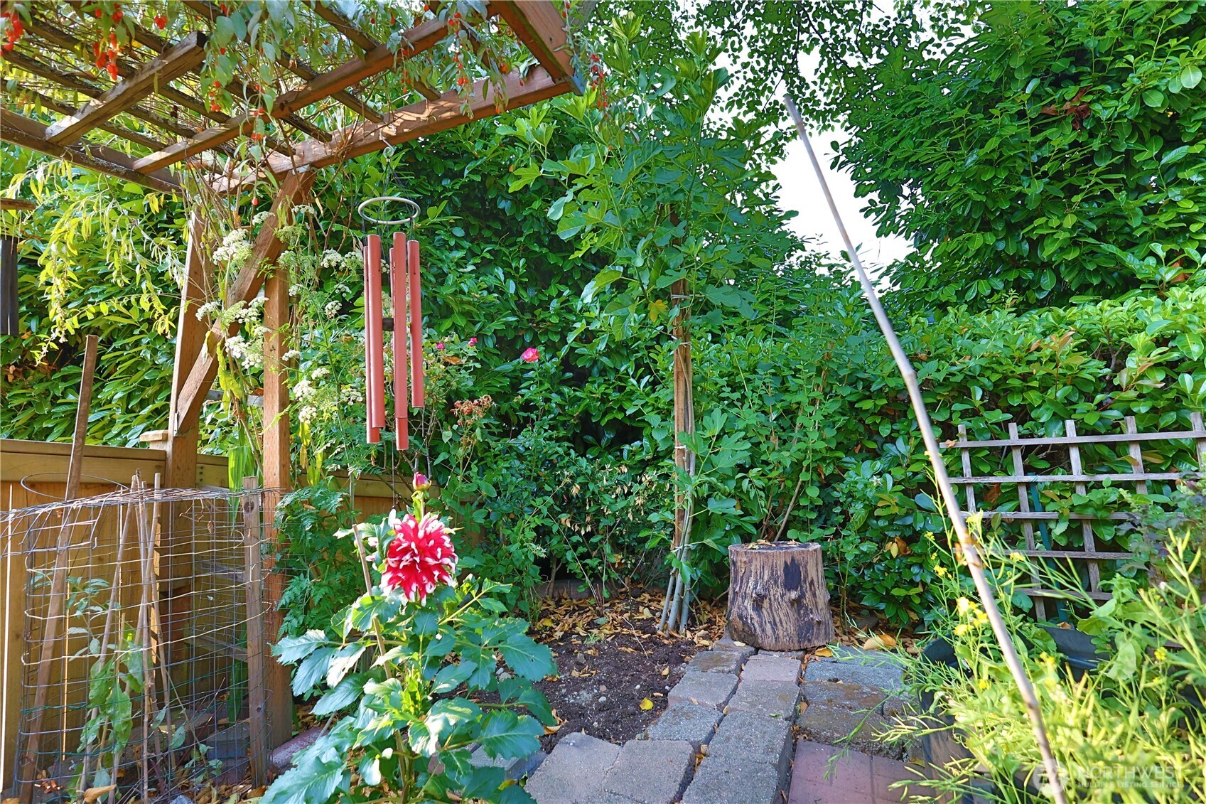 main property photo 15