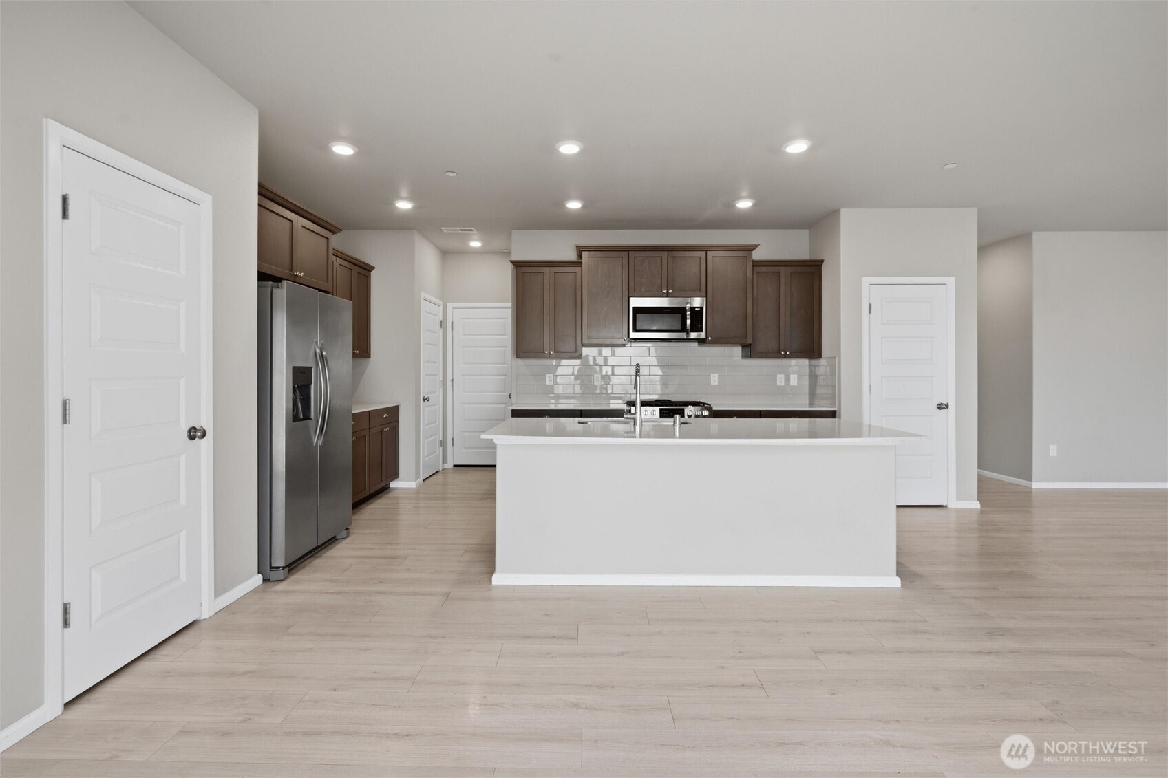 property viewer photo 15
