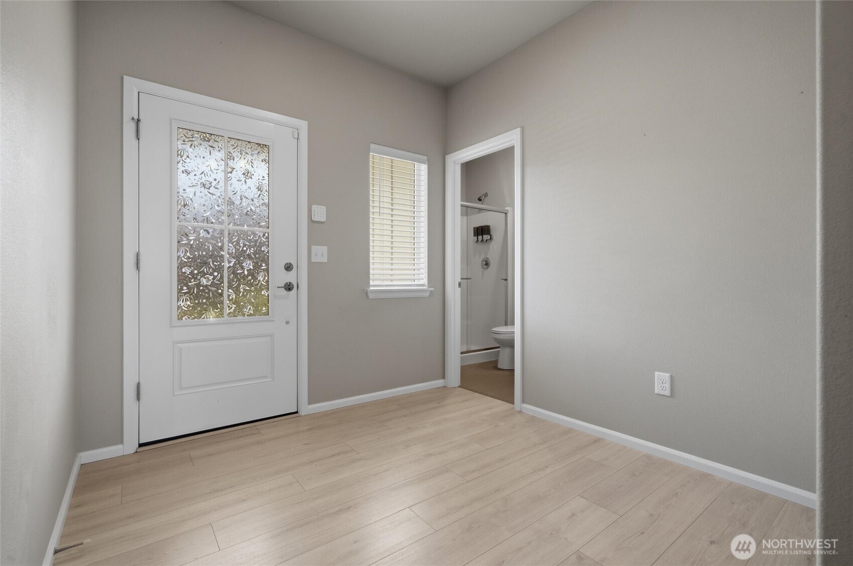 property viewer photo 2