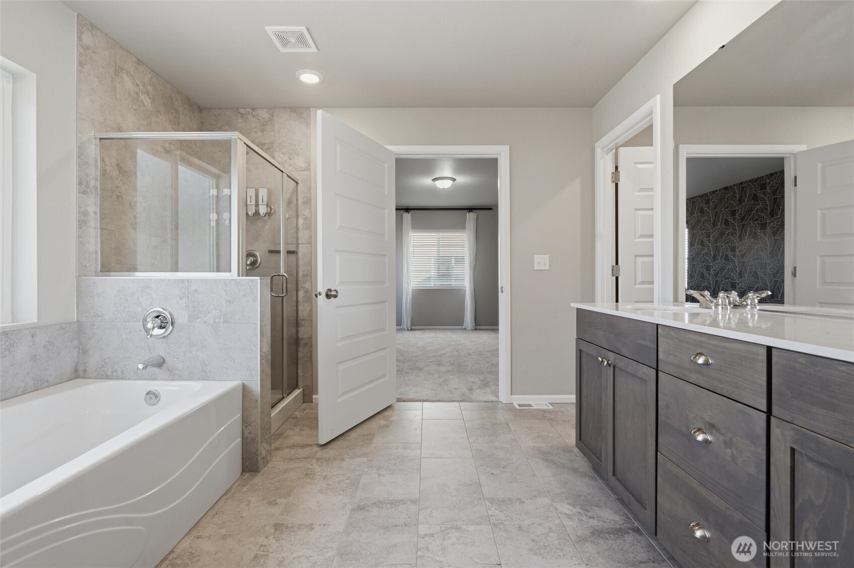 property viewer photo 22