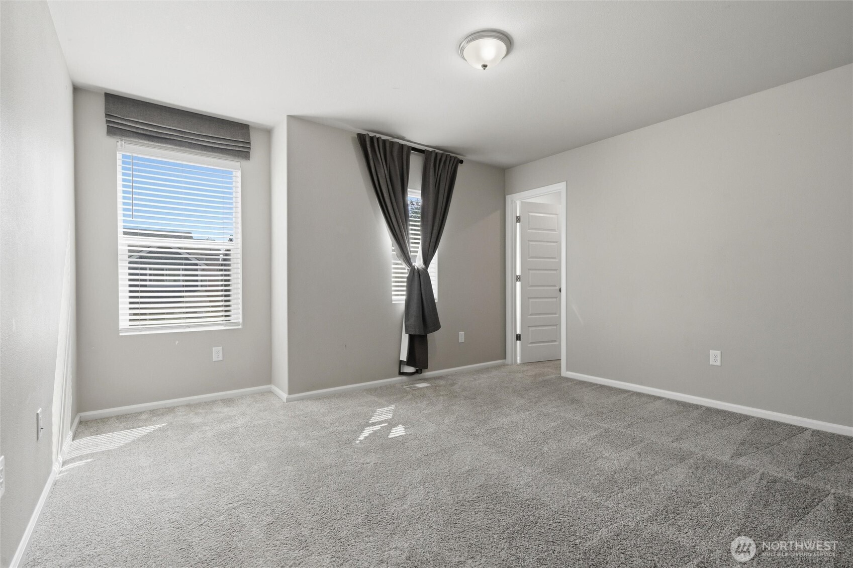 property viewer photo 26