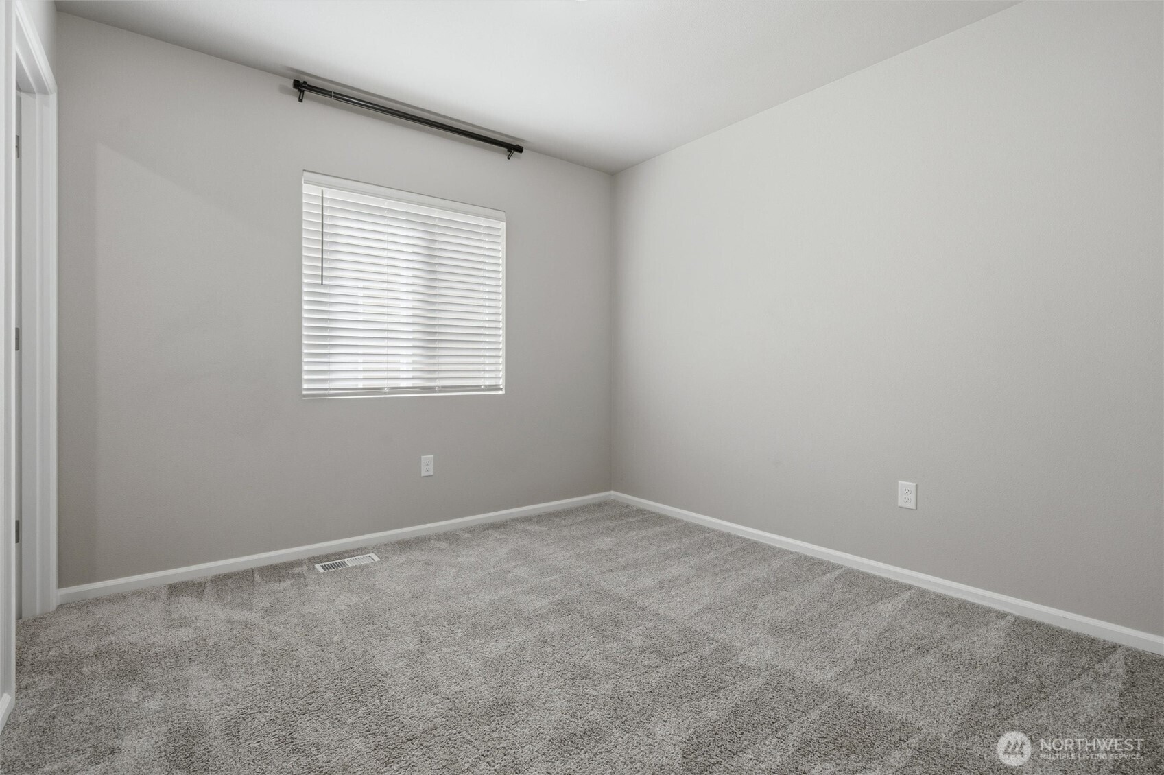 property viewer photo 27