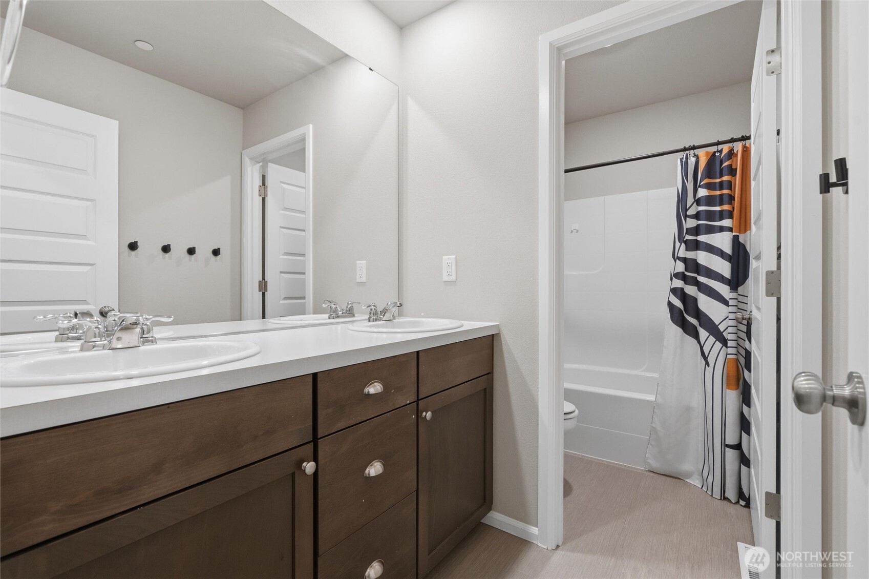 property viewer photo 29