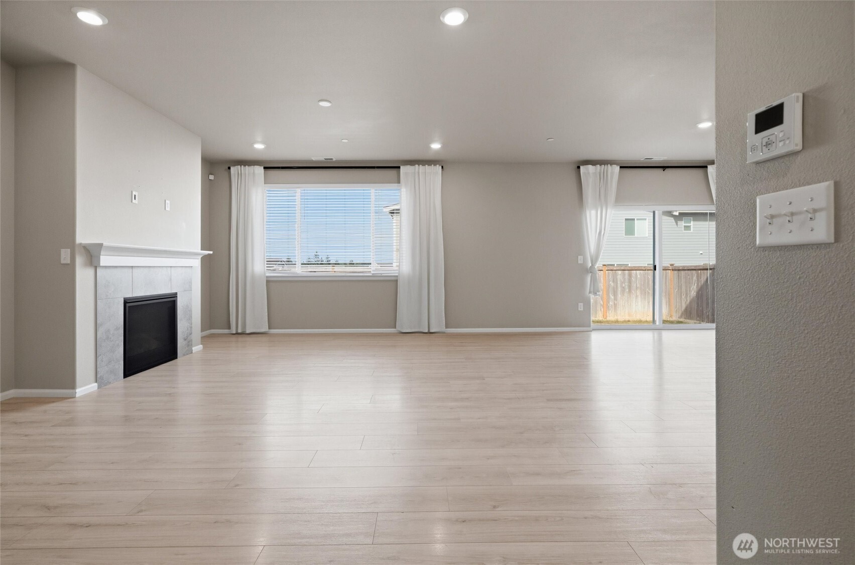 property viewer photo 8