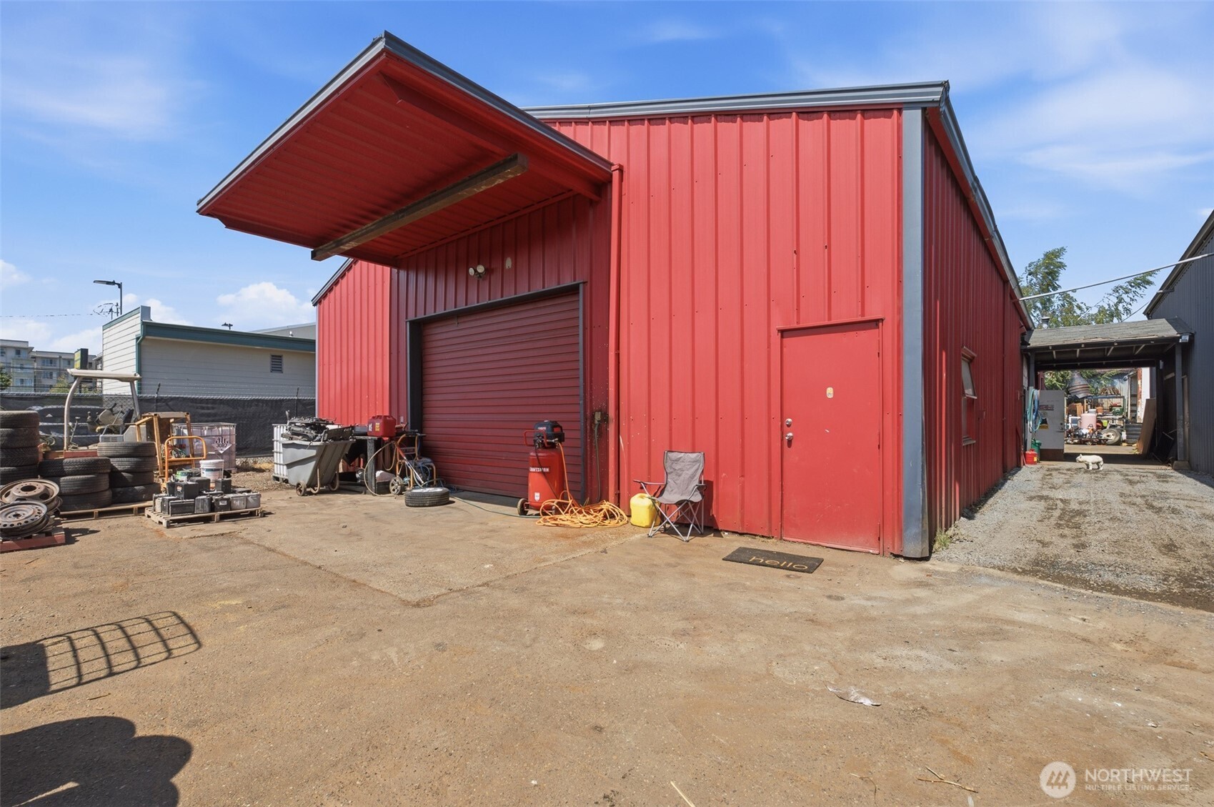 main property photo 17