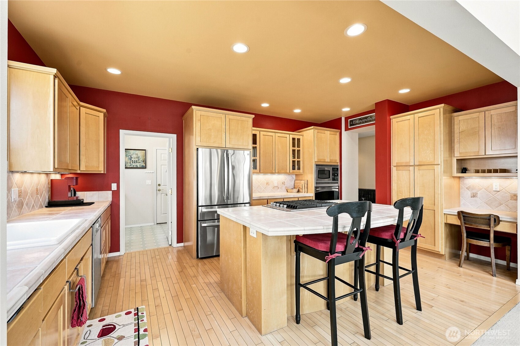 main property photo 12