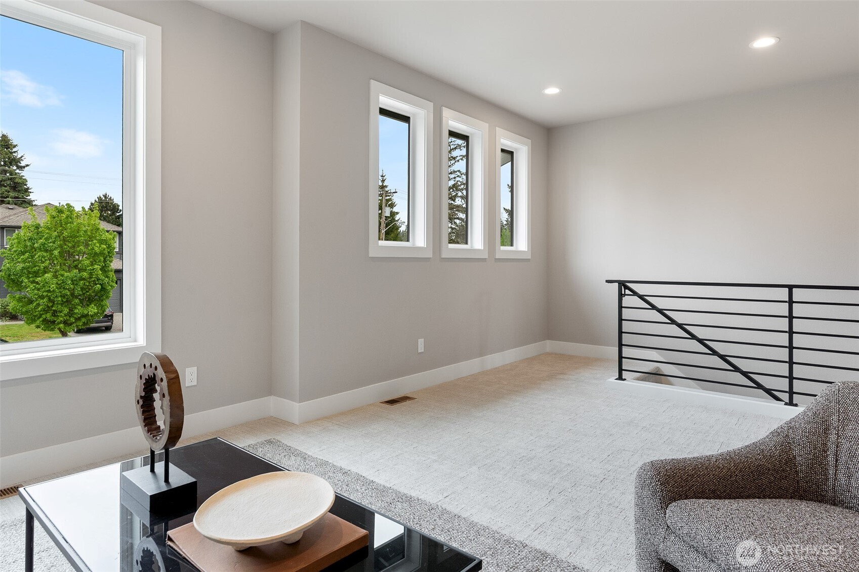 property viewer photo 18