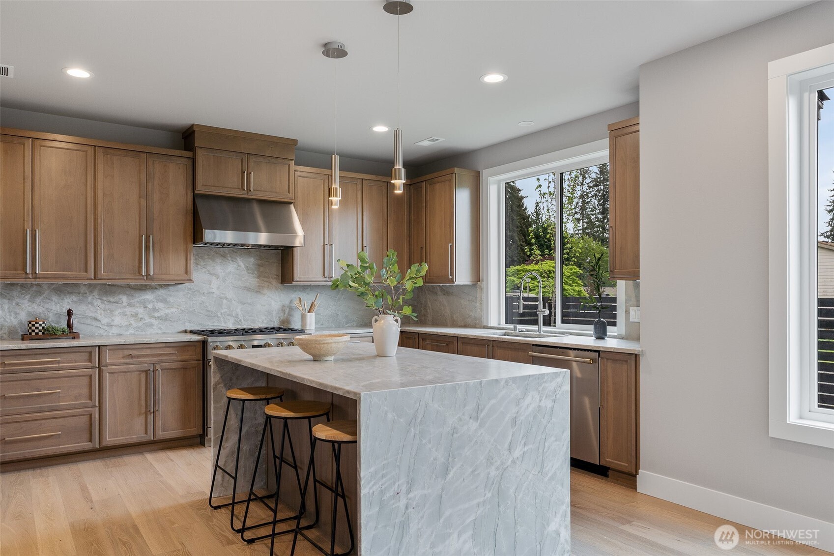 property viewer photo 8