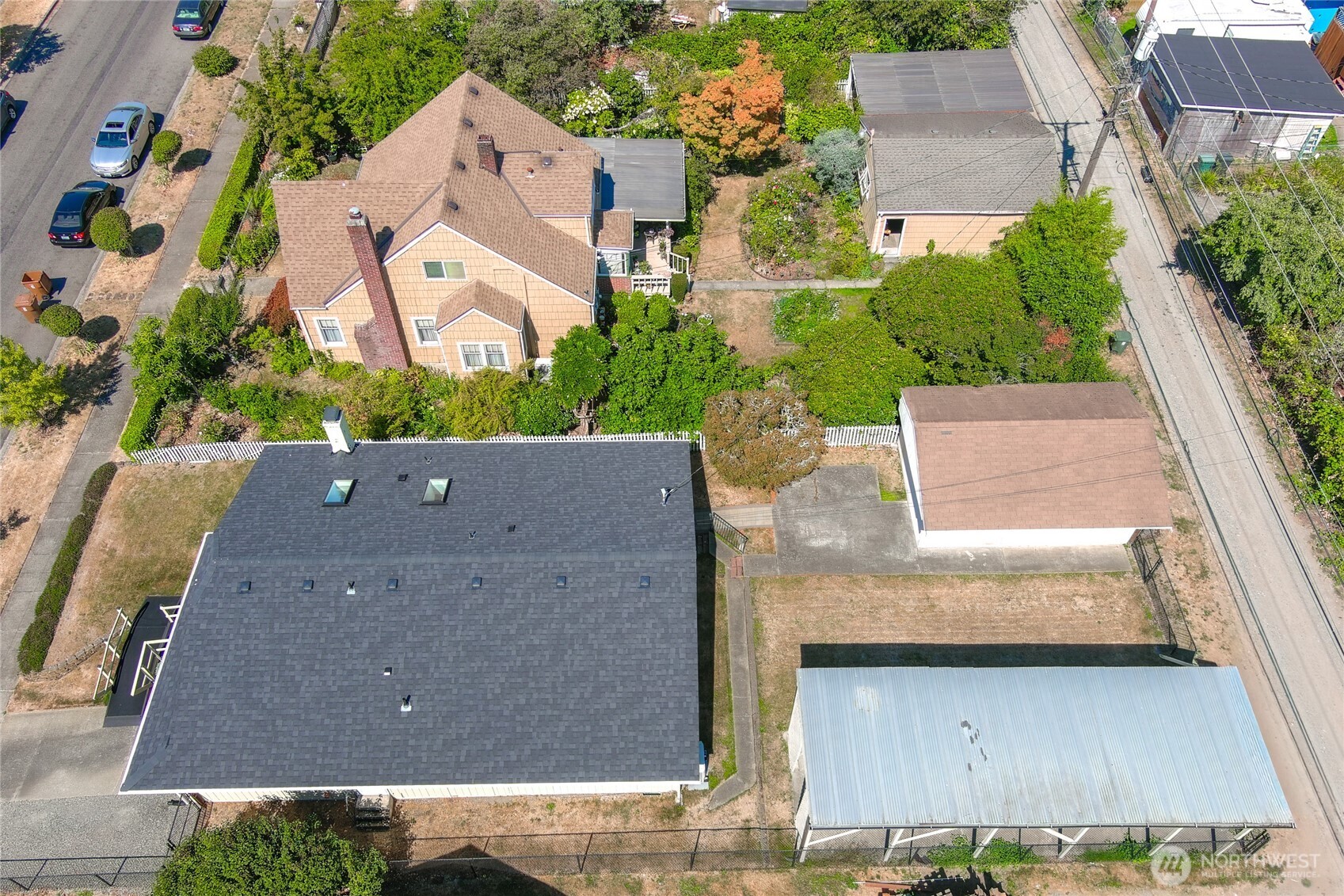 main property photo 31