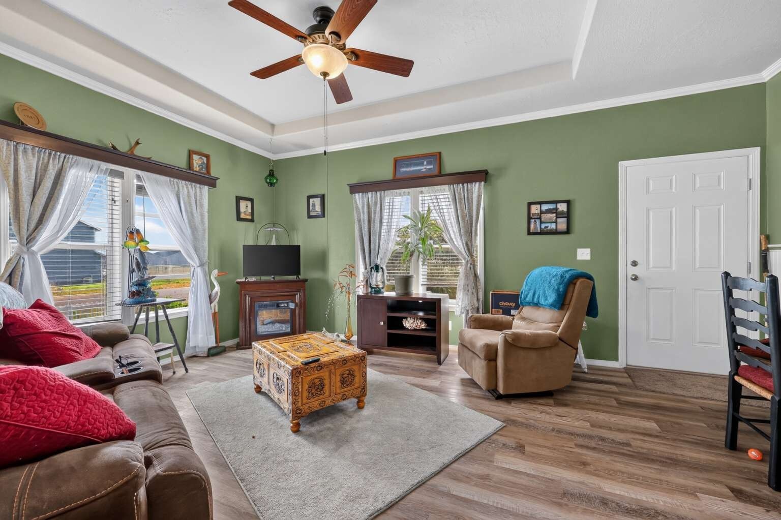 main property photo 5