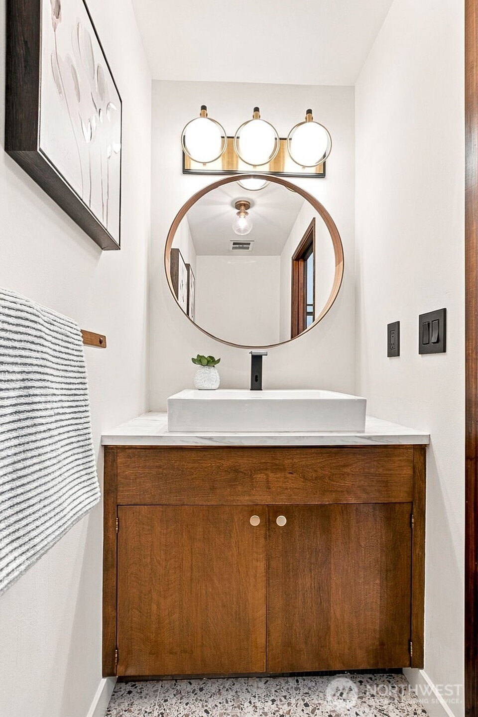 property viewer photo 14