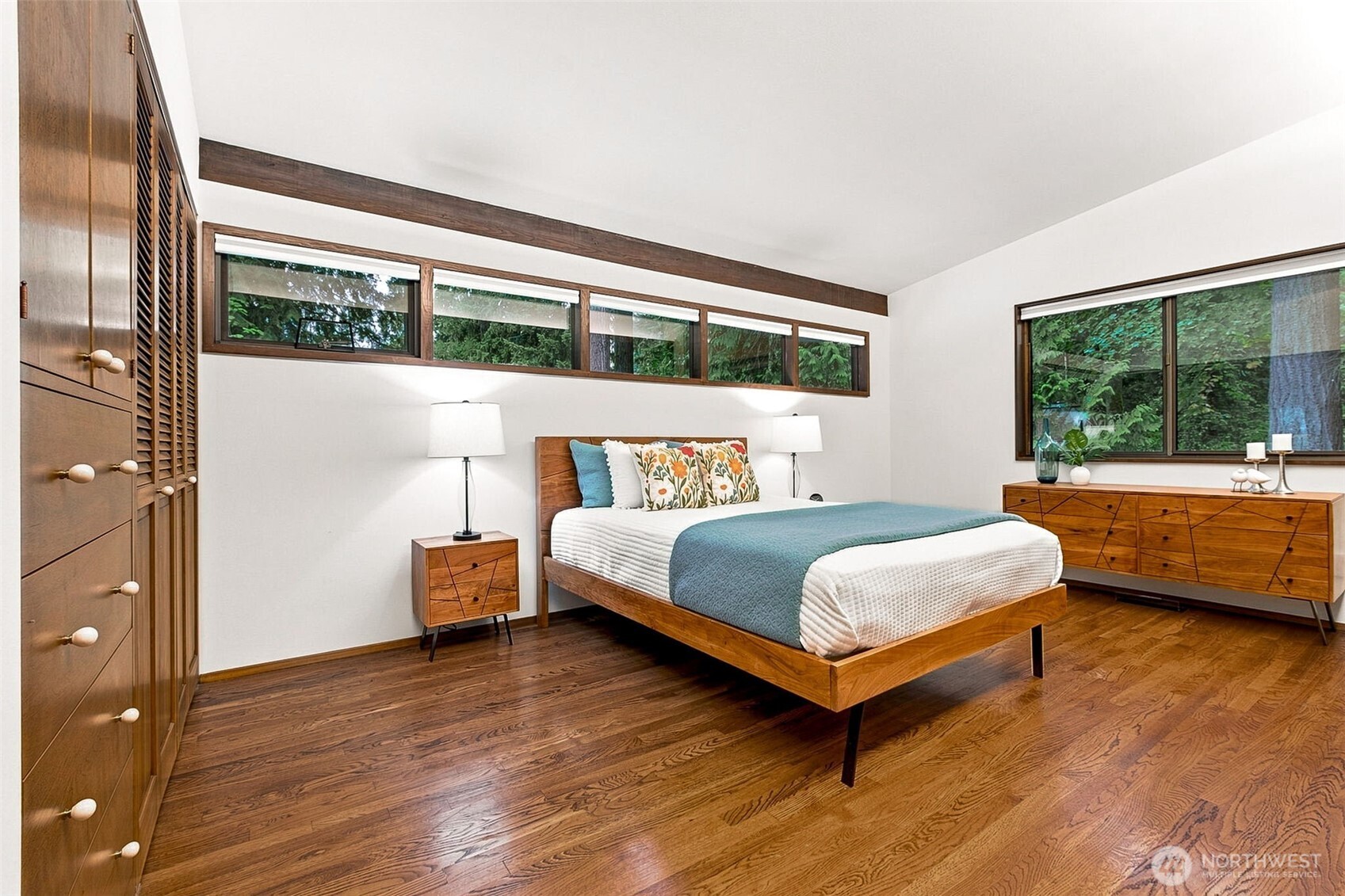 property viewer photo 15