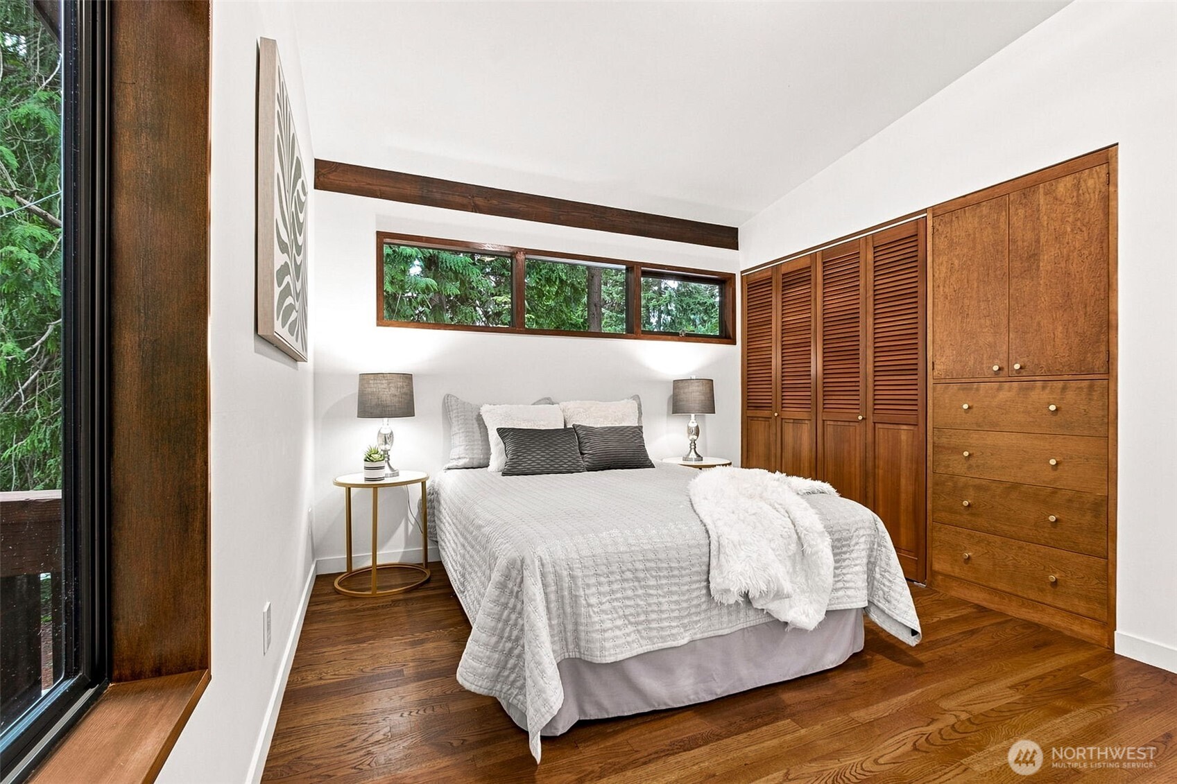 property viewer photo 18