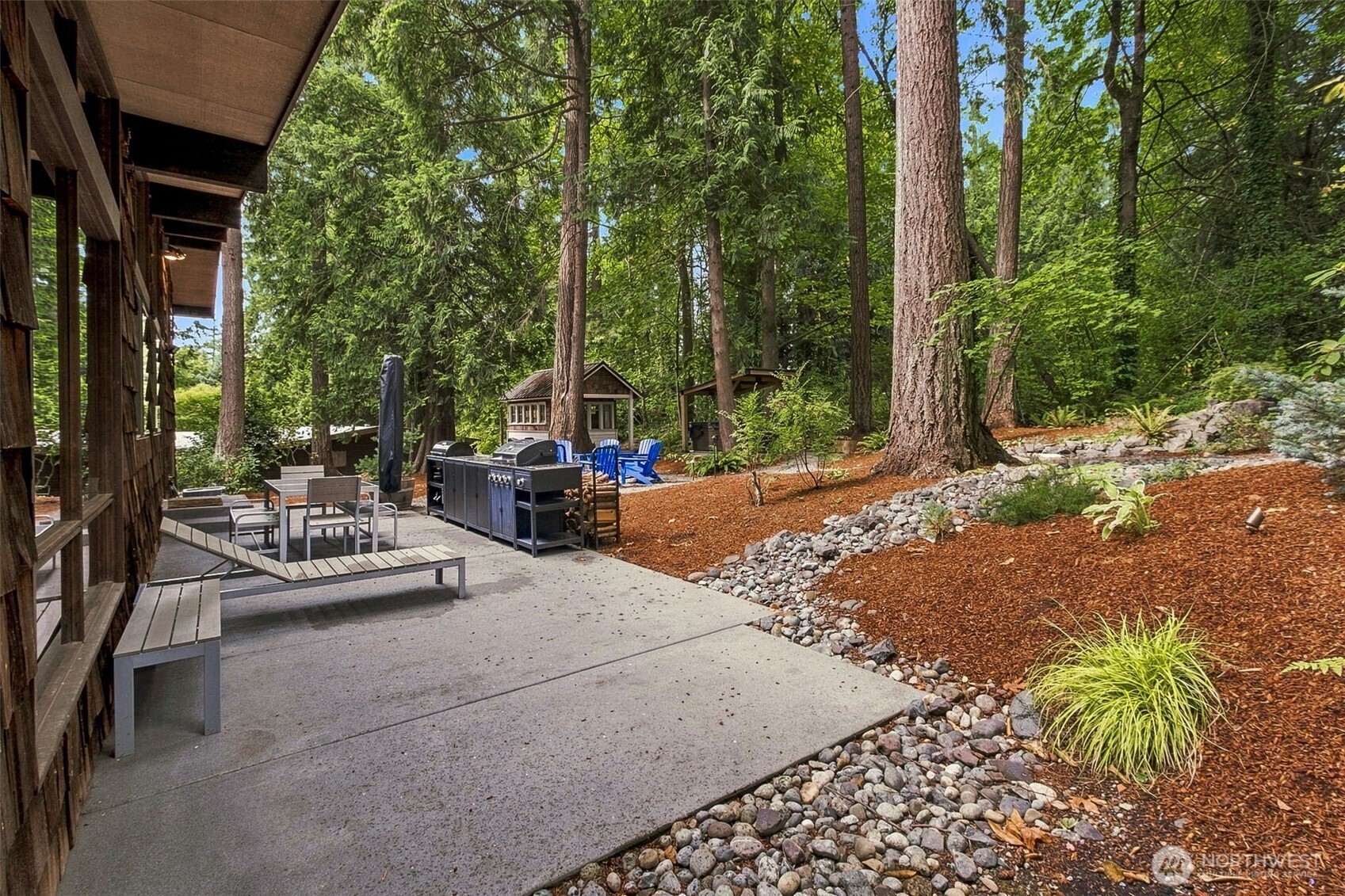 property viewer photo 30