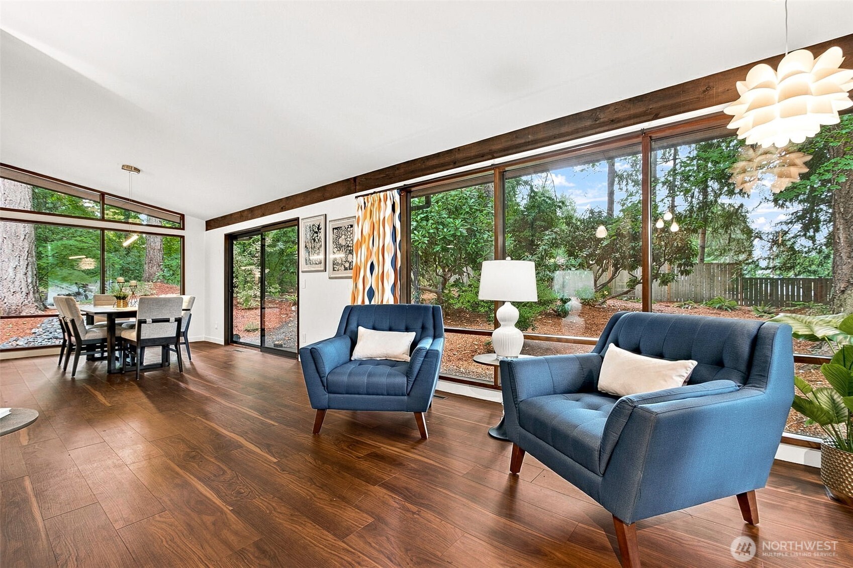 property viewer photo 7