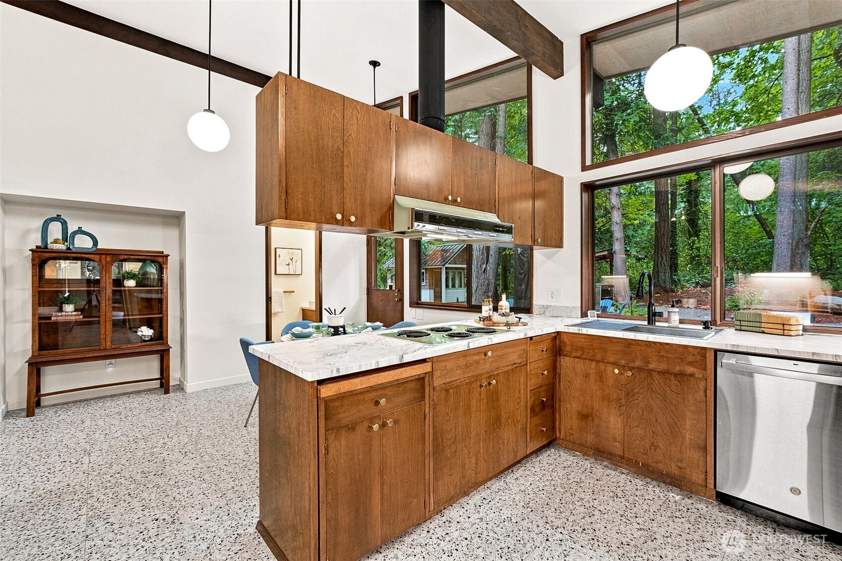 property viewer photo 9