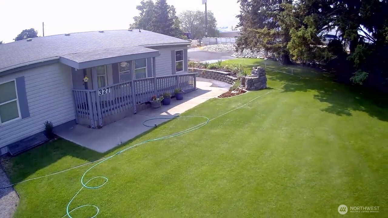 main property photo 33