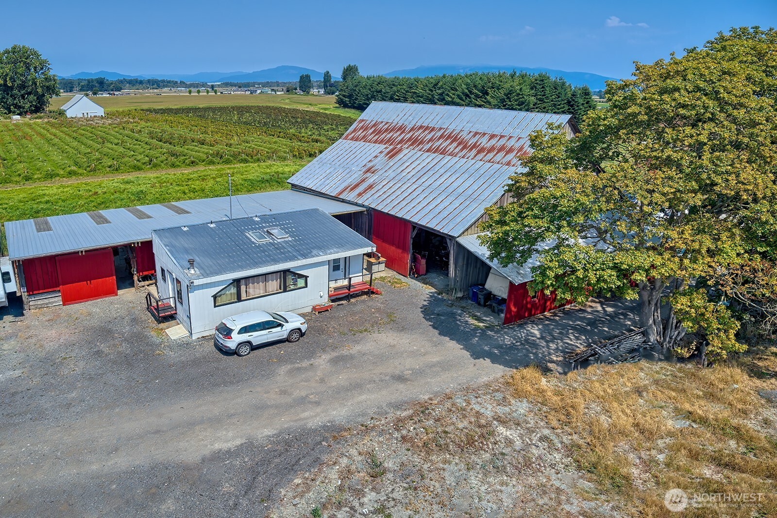 main property photo 7