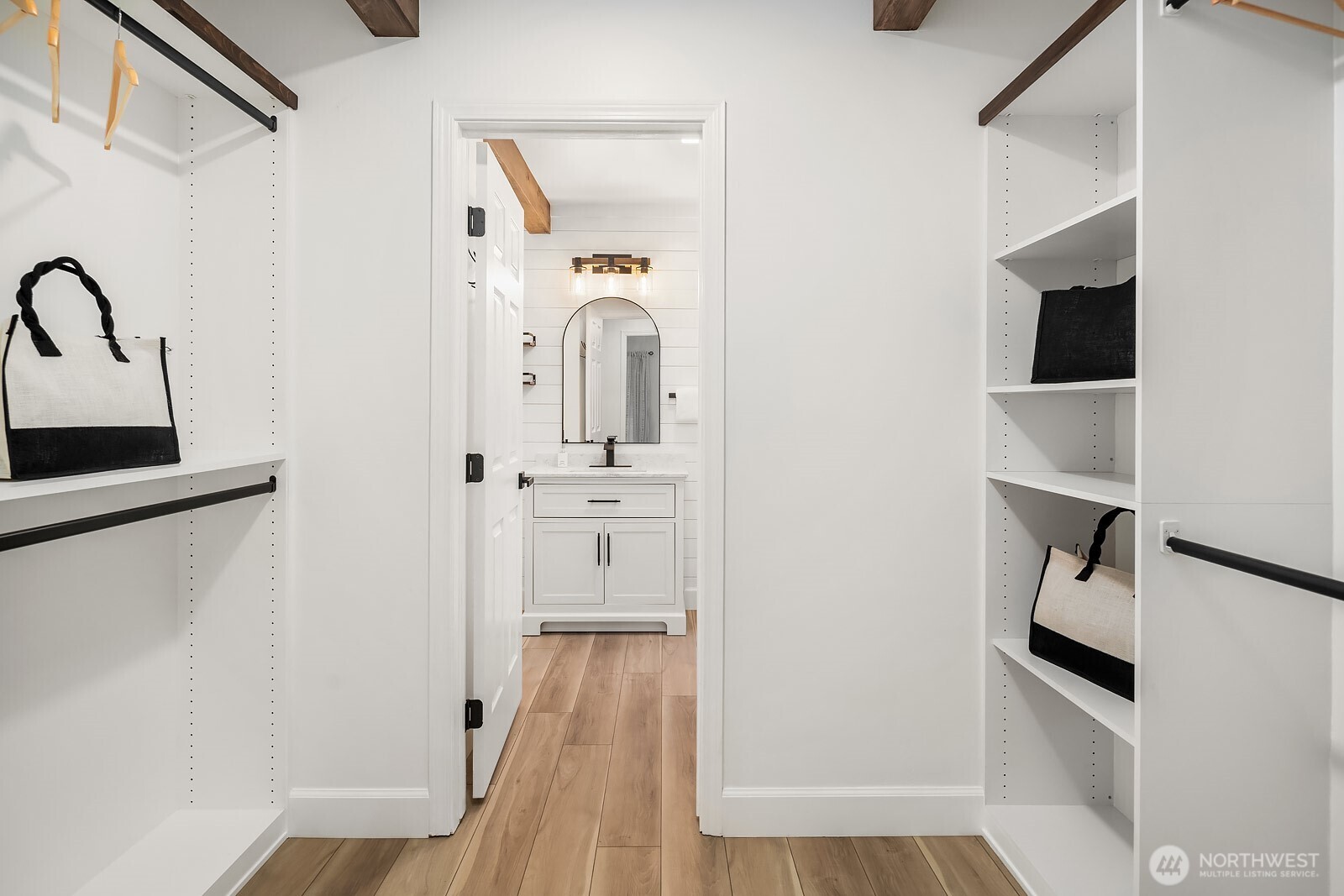 property viewer photo 12