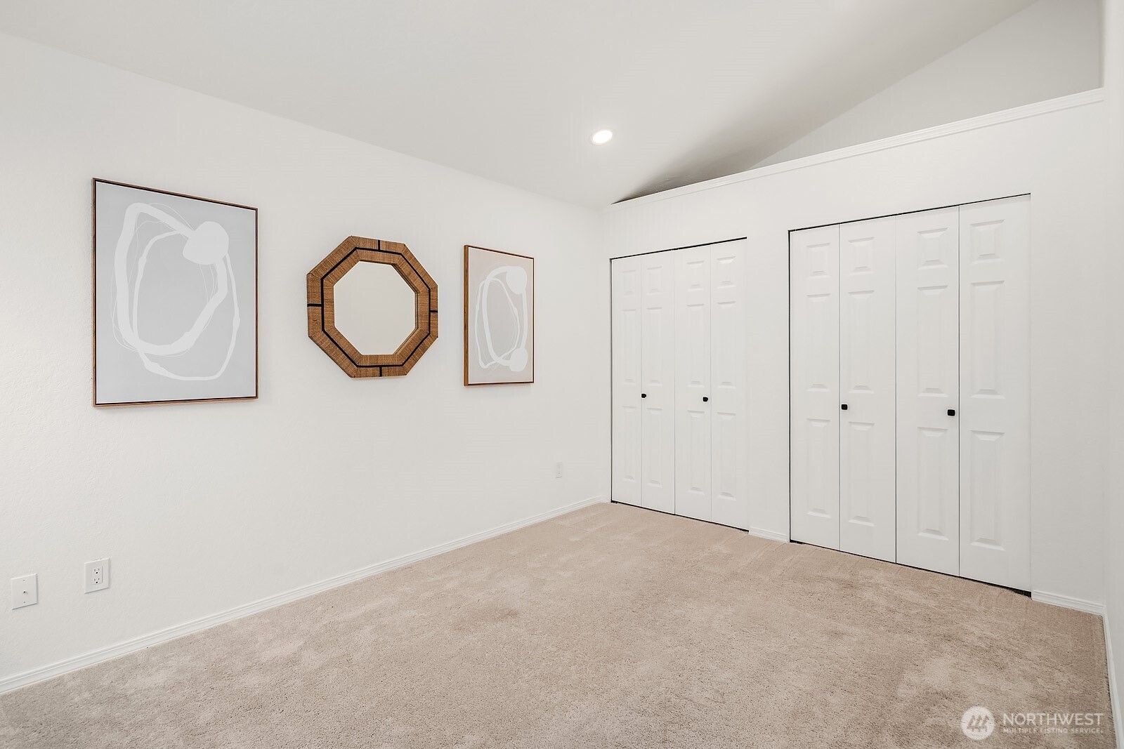 property viewer photo 15