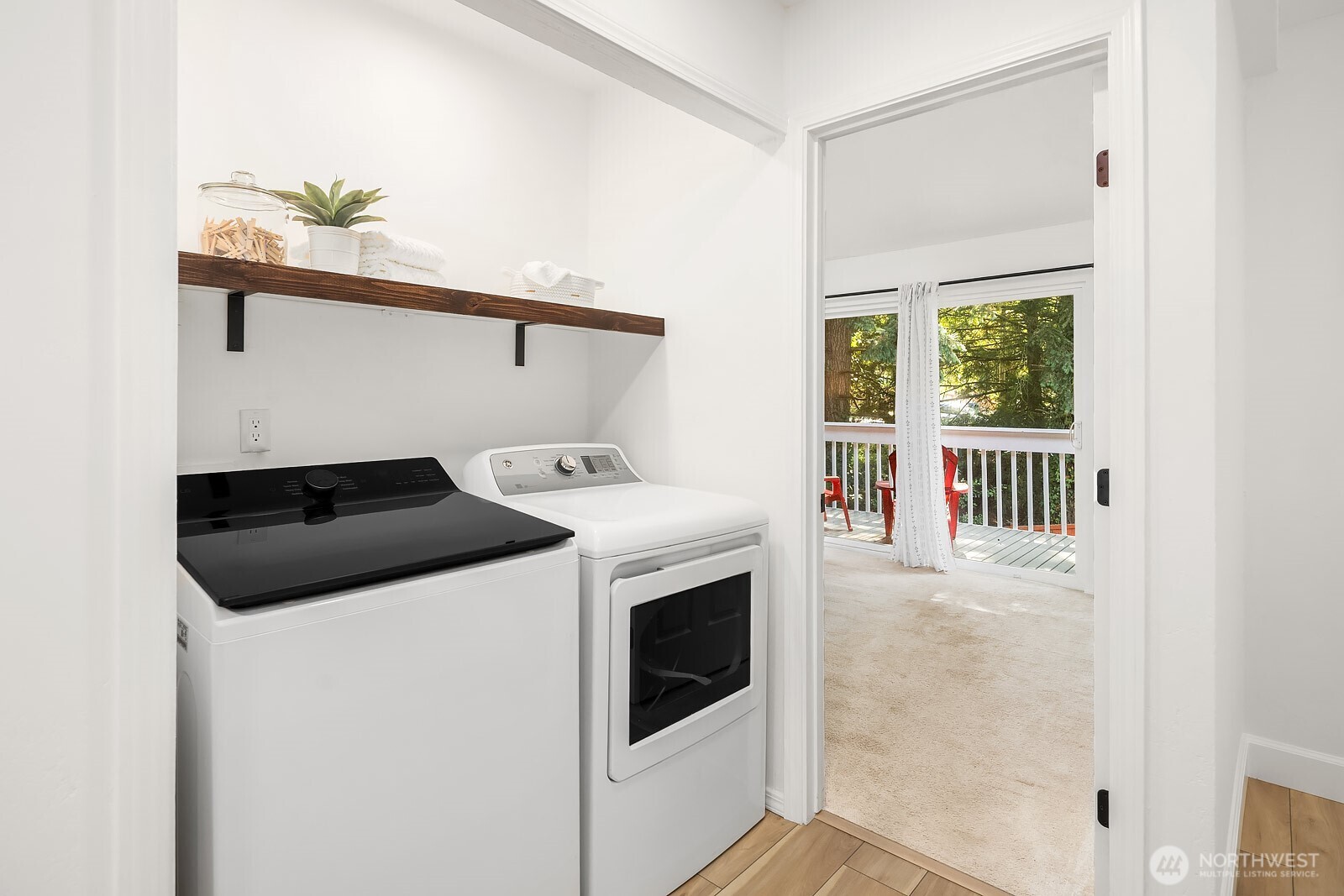 property viewer photo 16