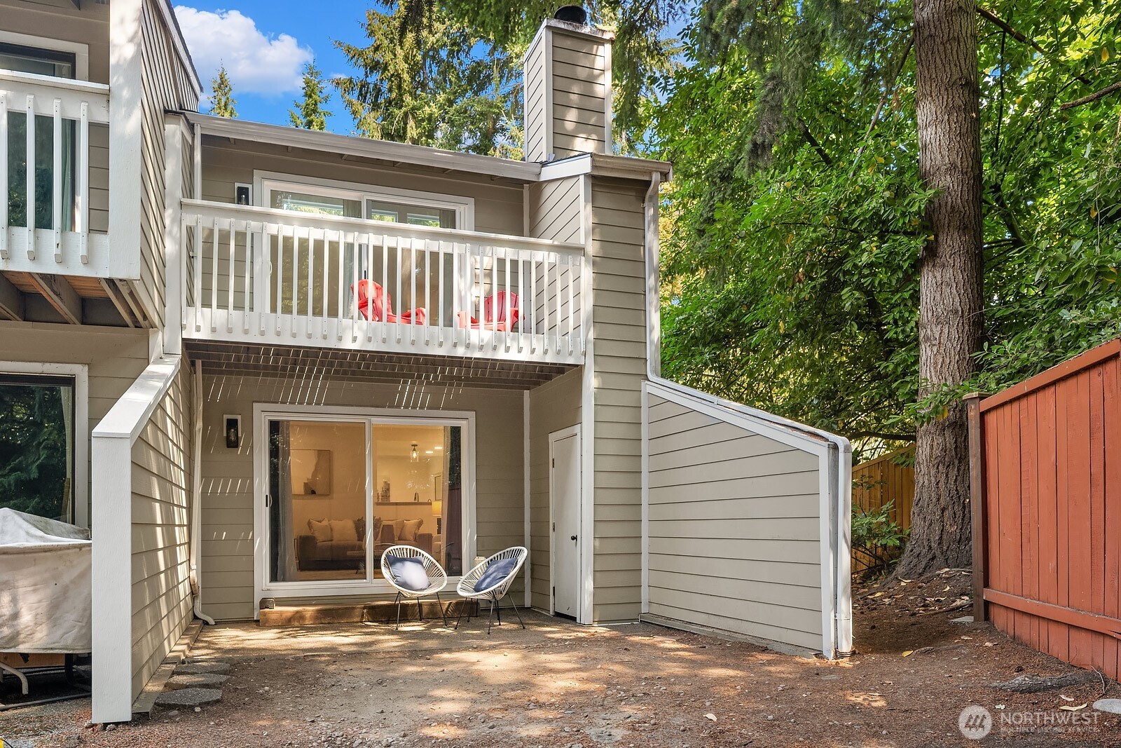 property viewer photo 18