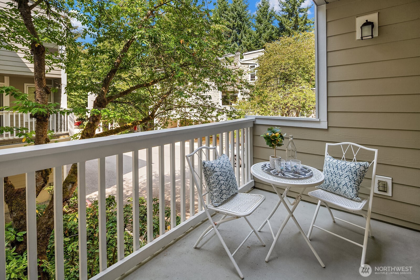 property viewer photo 8