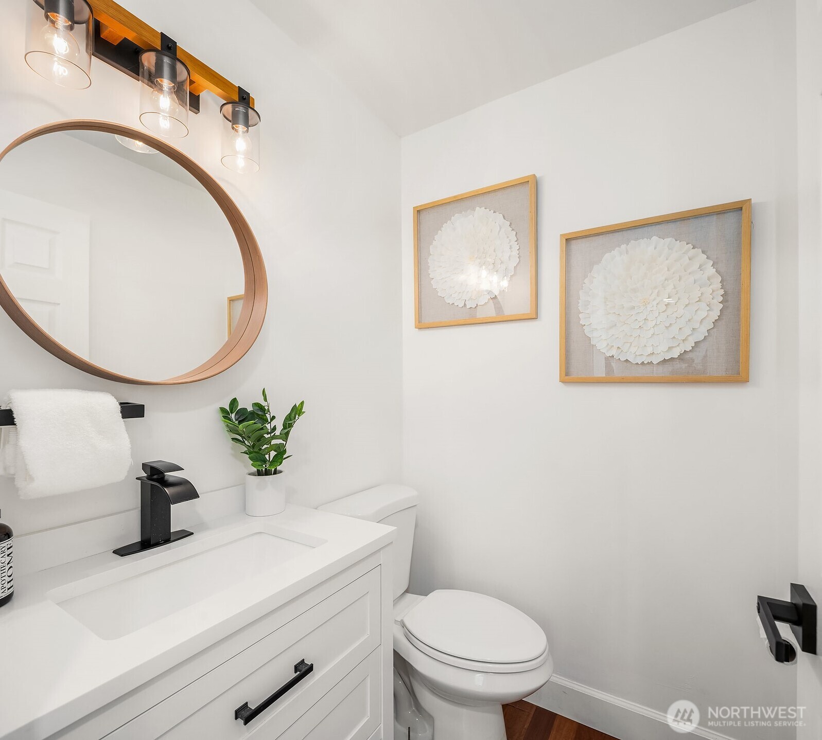 property viewer photo 9