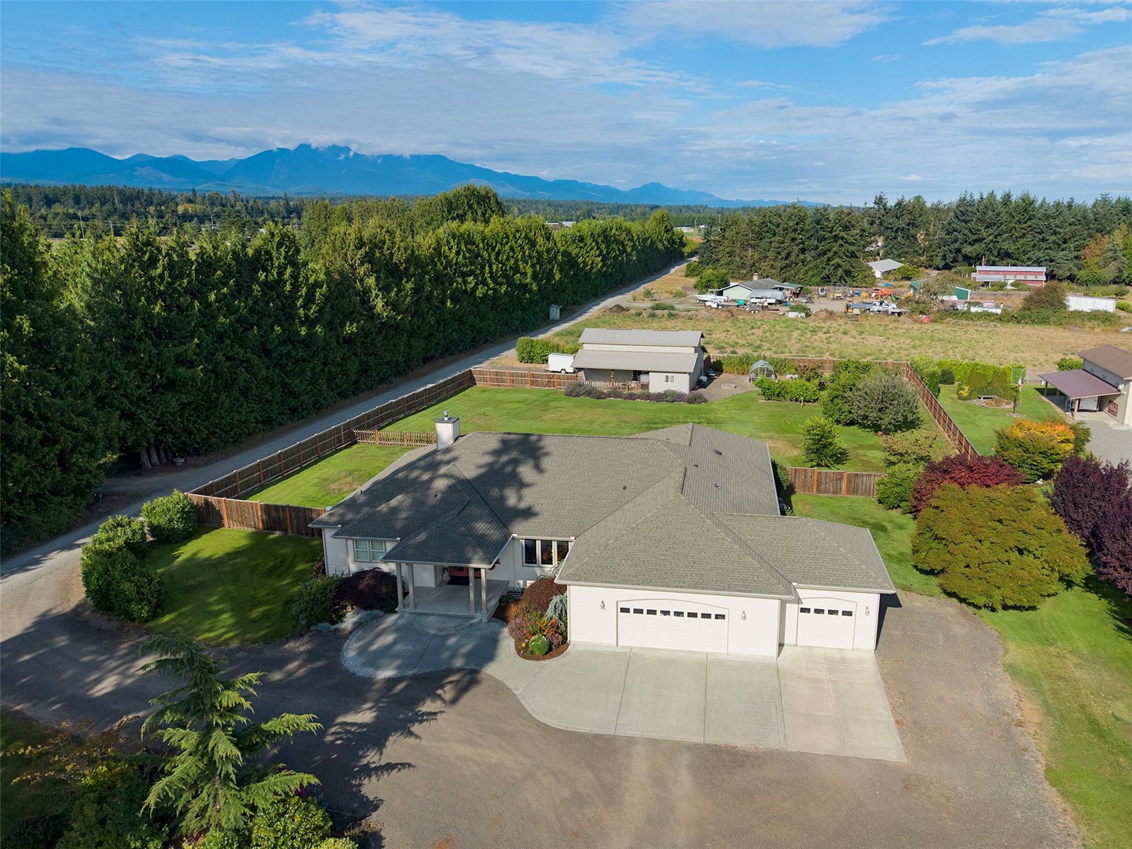 main property photo 7