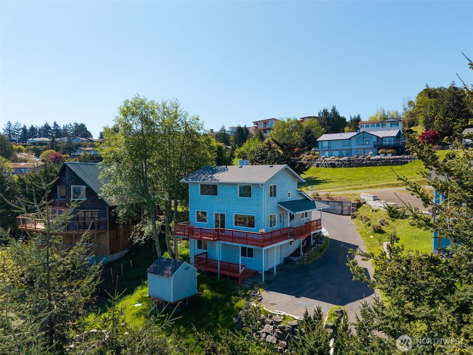 main property photo 39