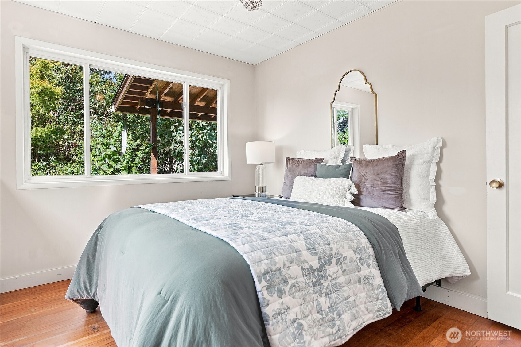 property viewer photo 23