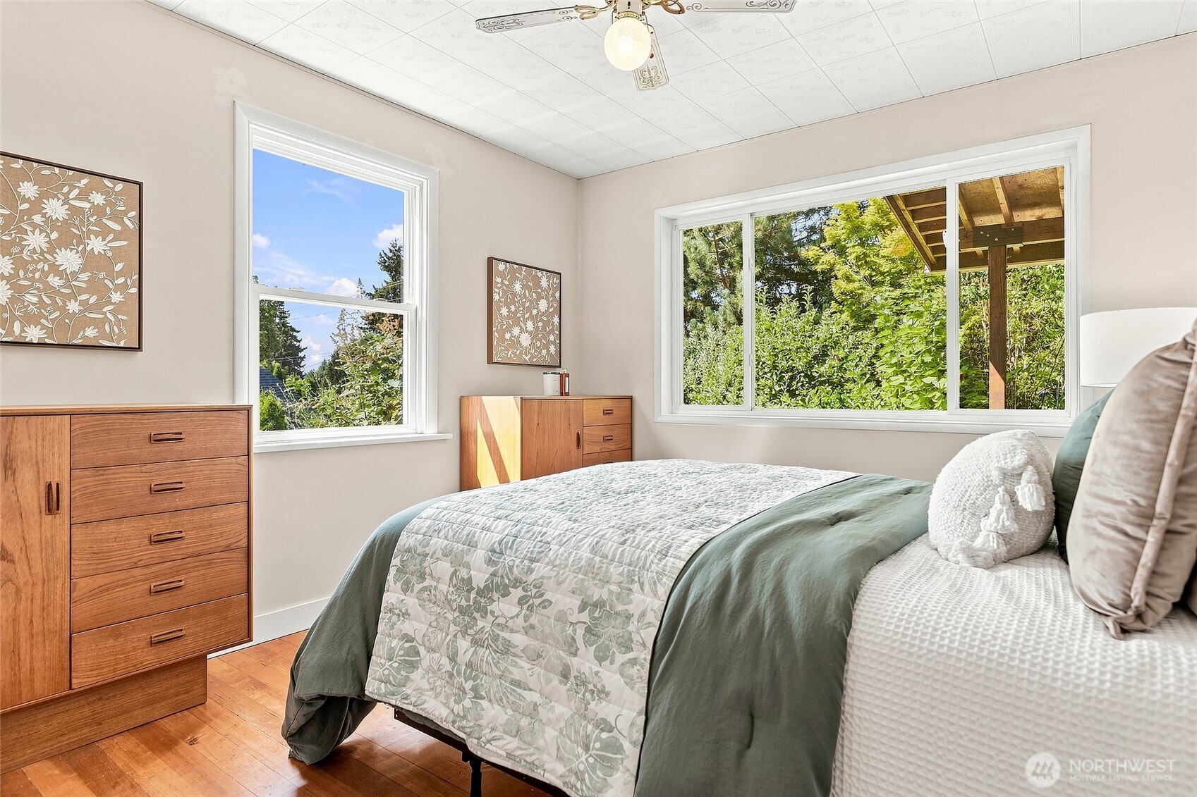 property viewer photo 24