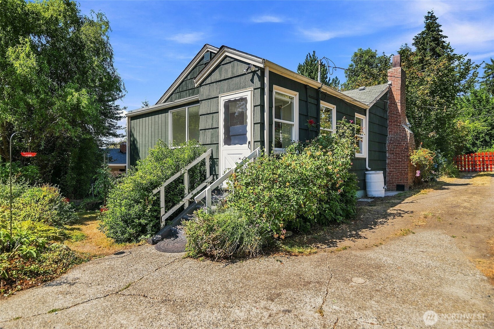 property viewer photo 4