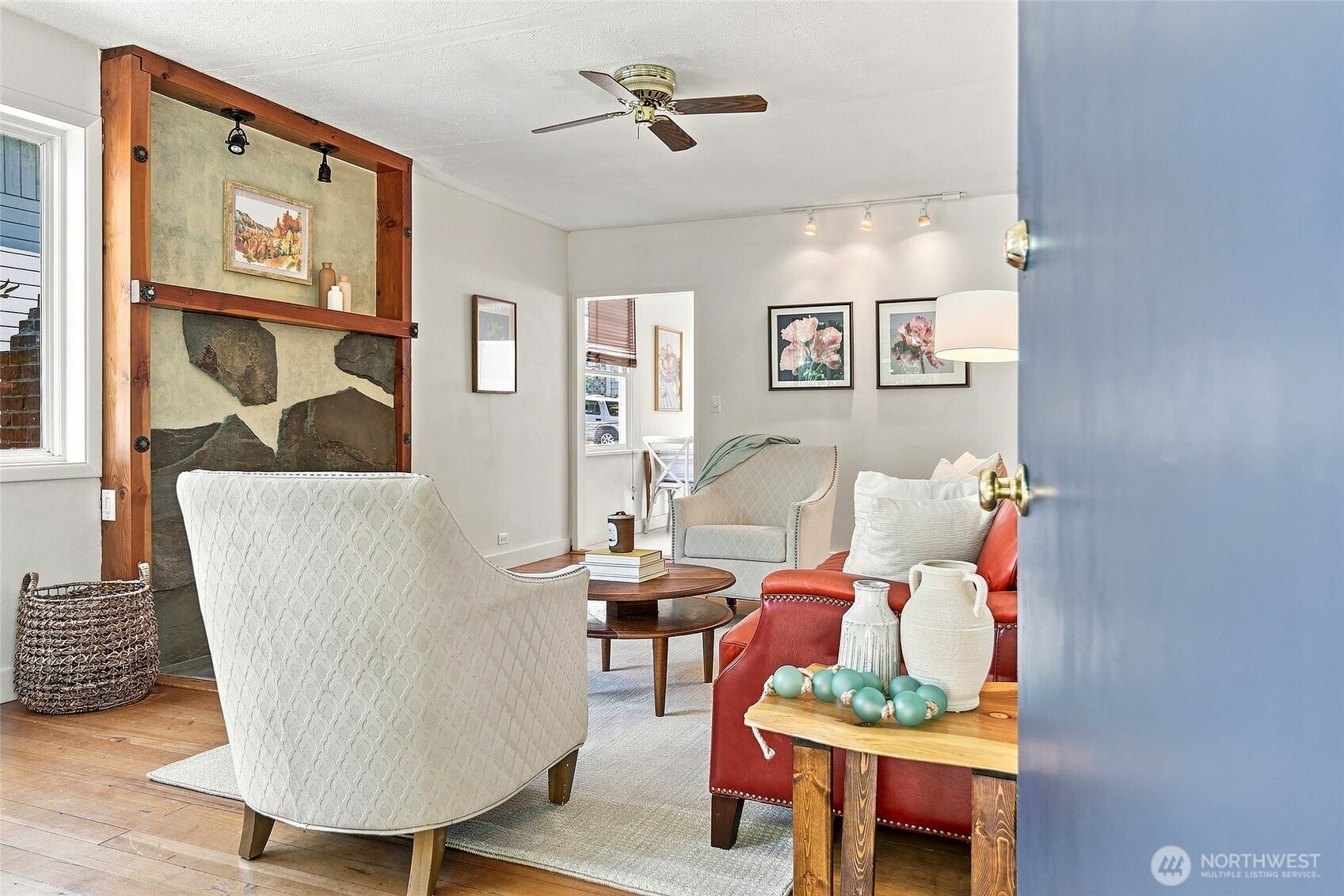 property viewer photo 9