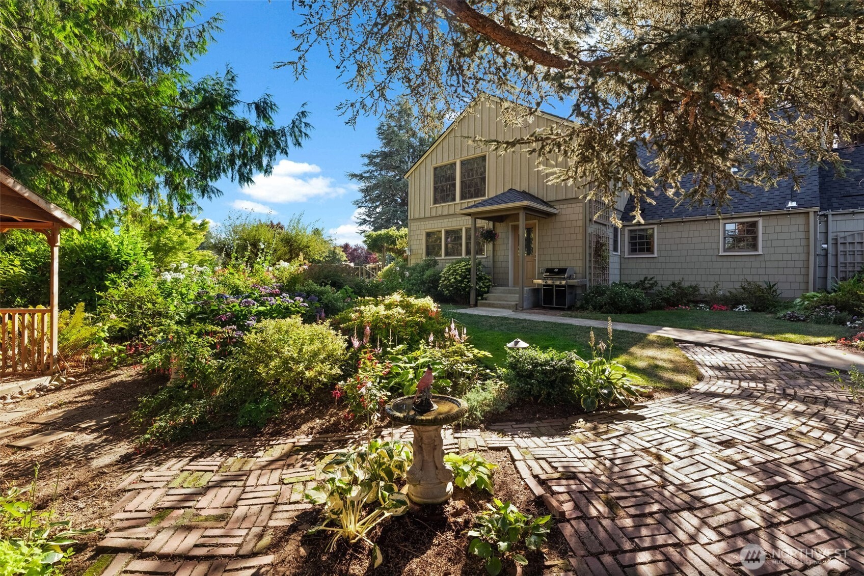main property photo 35