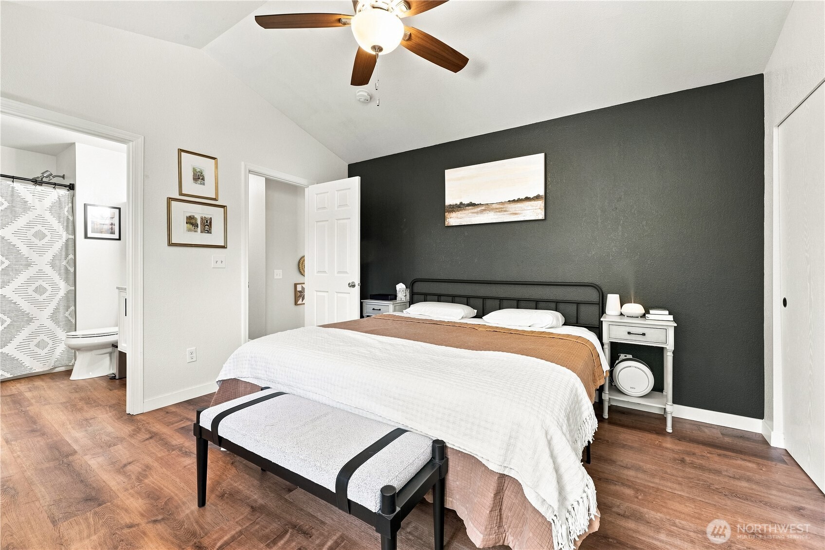 property viewer photo 10