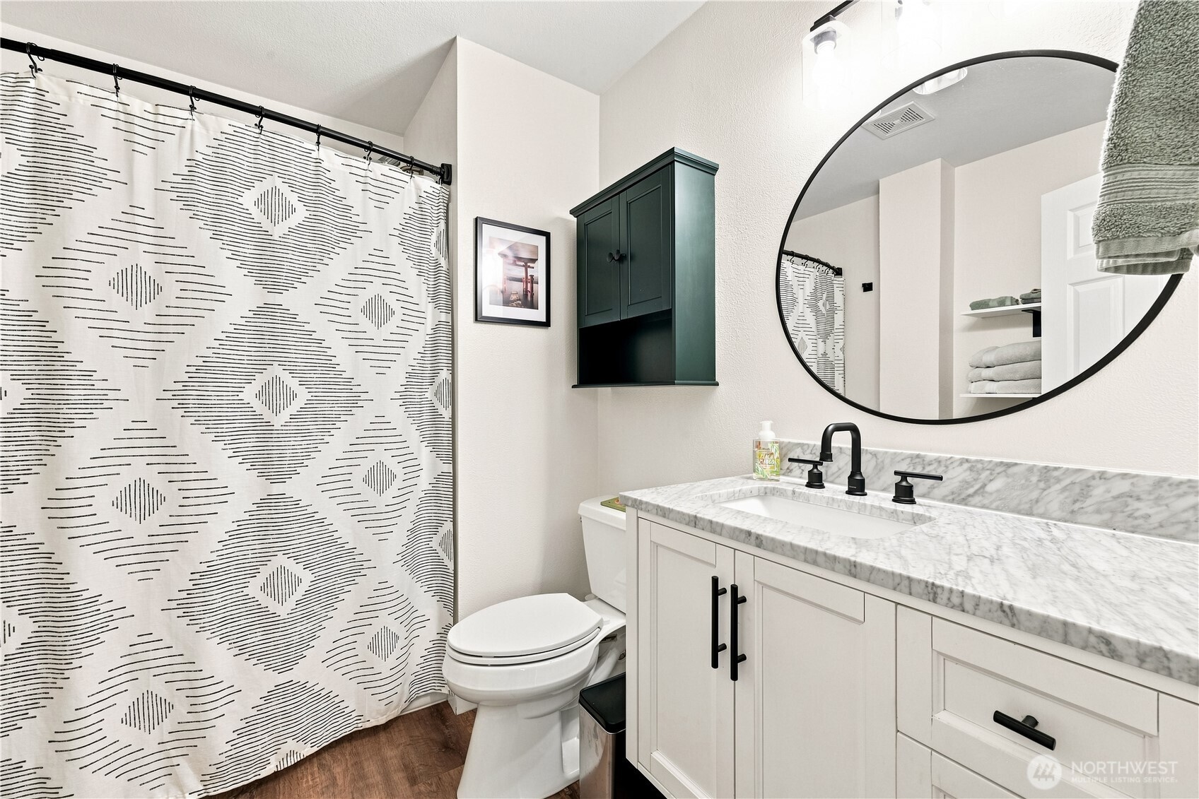 property viewer photo 12