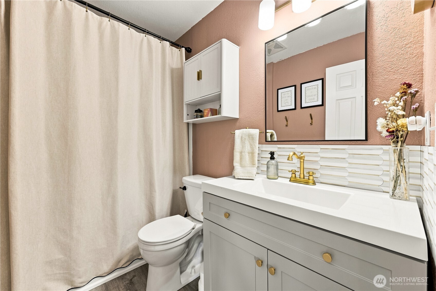 property viewer photo 15